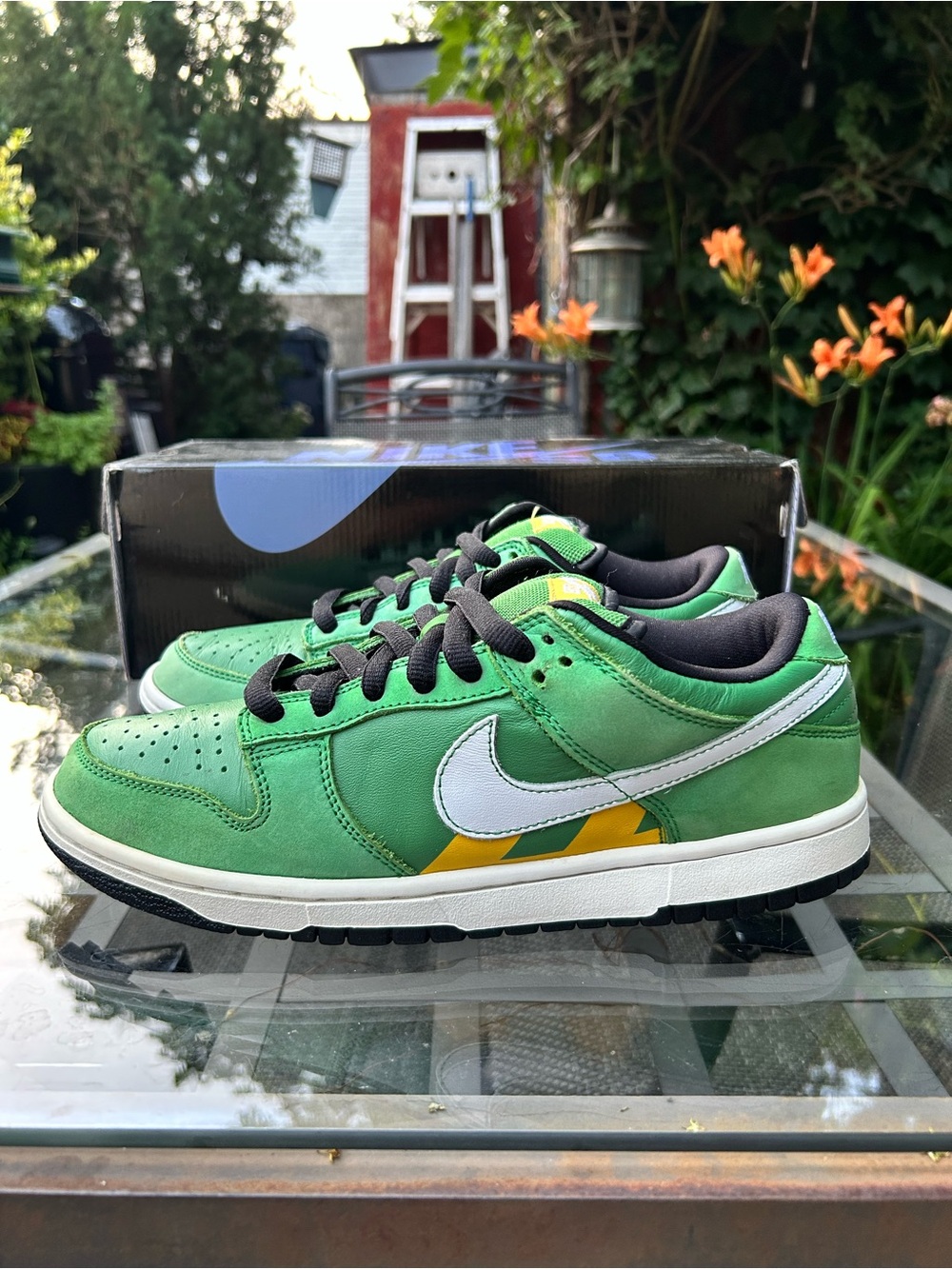 Size 8.5 - Nike SB “Tokyo Taxi” Dunk Low - Picture 2 of 6